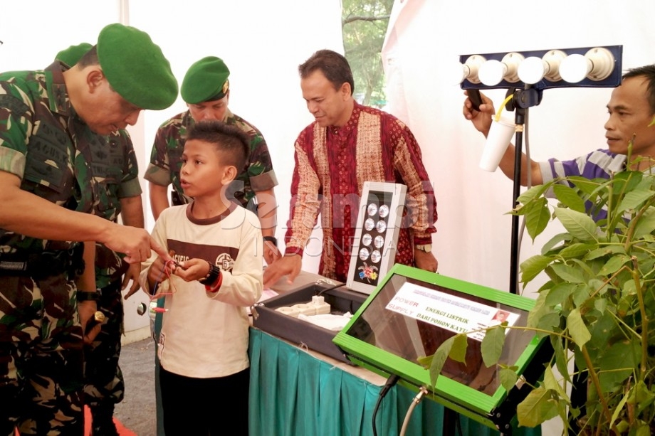 Pohon Penghasil Listrik: Inovasi Menarik di Arena TTG 2015 2 TTG_PIN_ACEH_-1-920x613